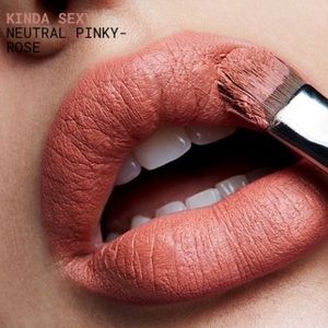 MAC Matte Lipstick Kinda Sexy